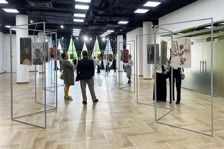 Стенд для передвижной выставки